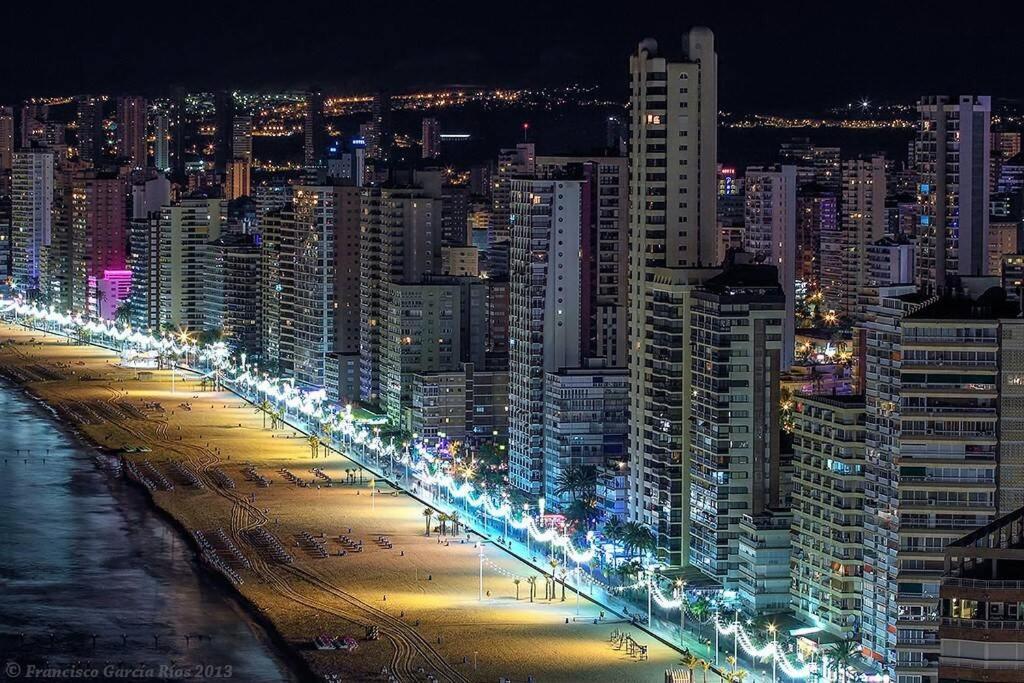 Exclusivo Apartamento Benidorm Playa De Levanteアパートメント エクステリア 写真