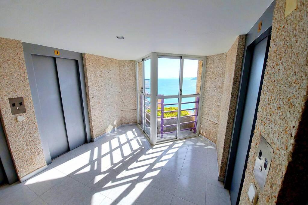 Exclusivo Apartamento Benidorm Playa De Levanteアパートメント エクステリア 写真